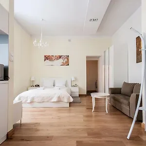 https://elegant-apartment-nowy-swiat.warsawhotelspoland.com